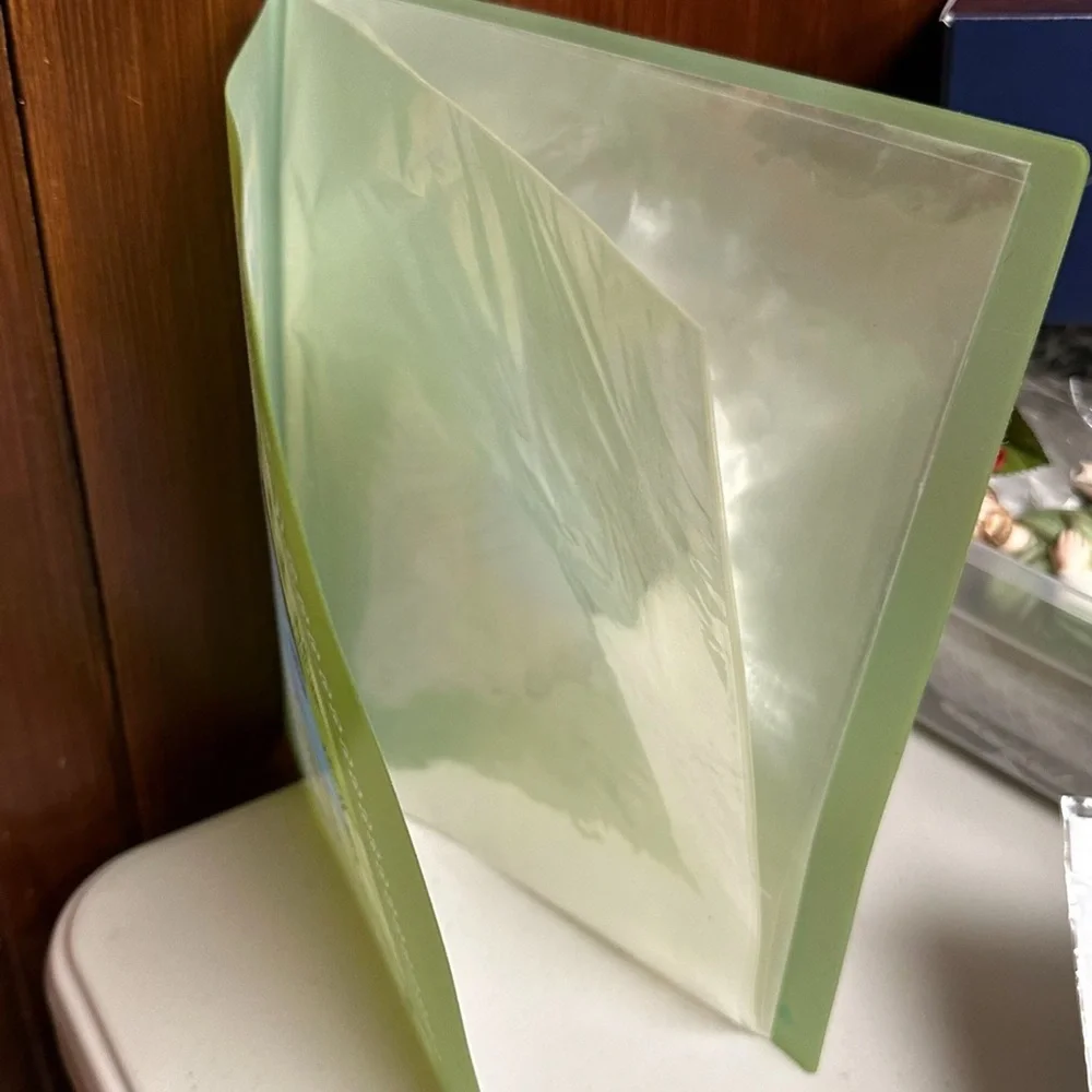 Green Anime Character Binder